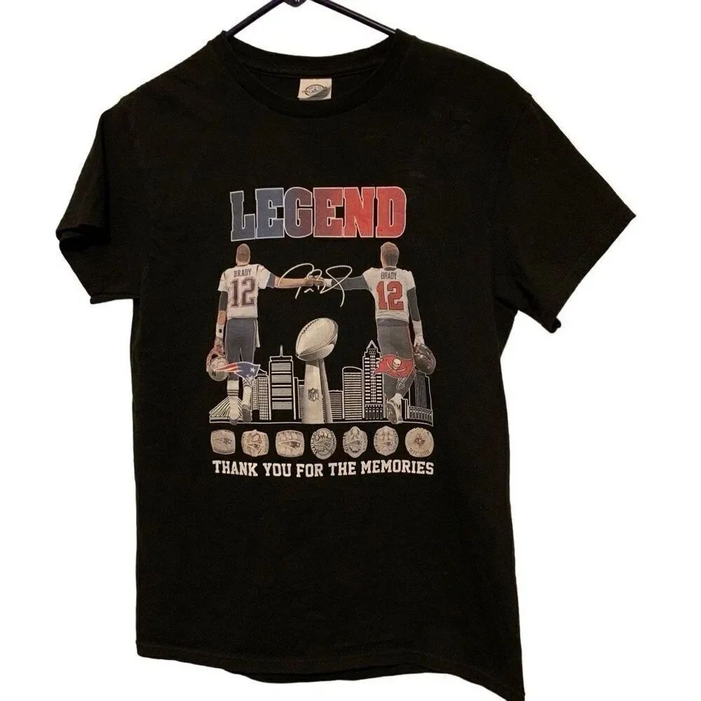 Tom Brady Legend New England Patriots Tampa Bay Buccaneers Small T-Shirt